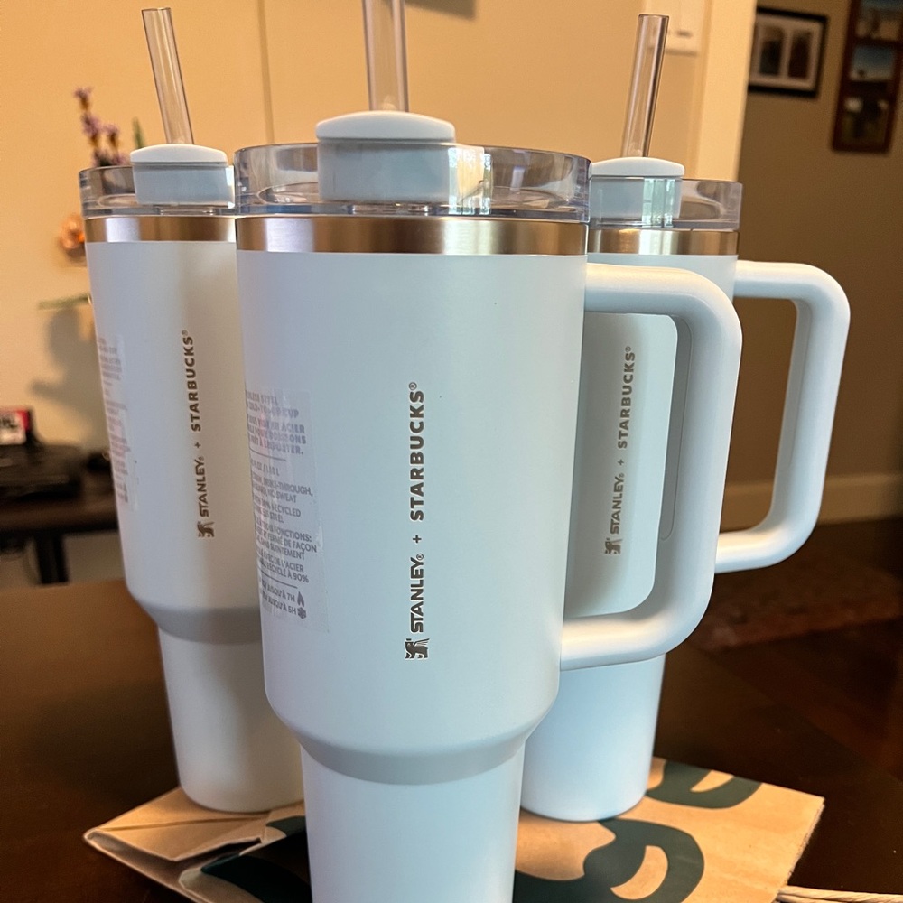 IN HAND! ☕️ Limited Edition STANLEY X STARBUCKS SPRING BLUE 40oz H2.0 TUMBLER!